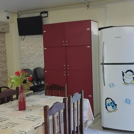 Hostel Em Brusque - Para Quem Busca Economia - Otima Localizacao Экстерьер фото